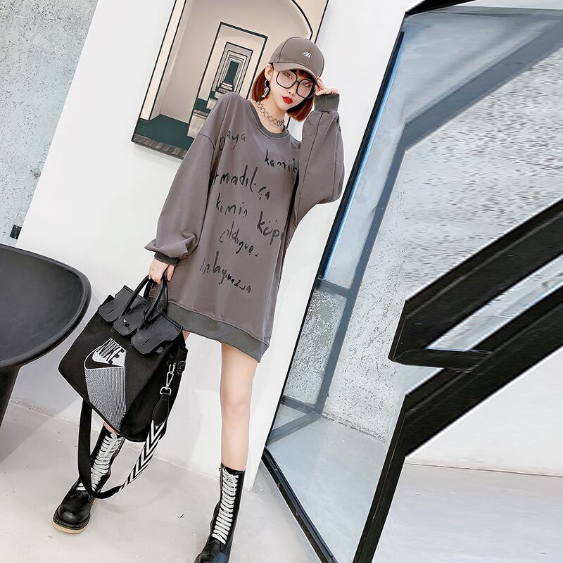 200を超える大きいサイズの婦人服、脂肪のMM、肉を覆う、薄くて怠惰な風、長い文字、シンプルな長袖Tシャツスカート ミックスインファッション64055627967