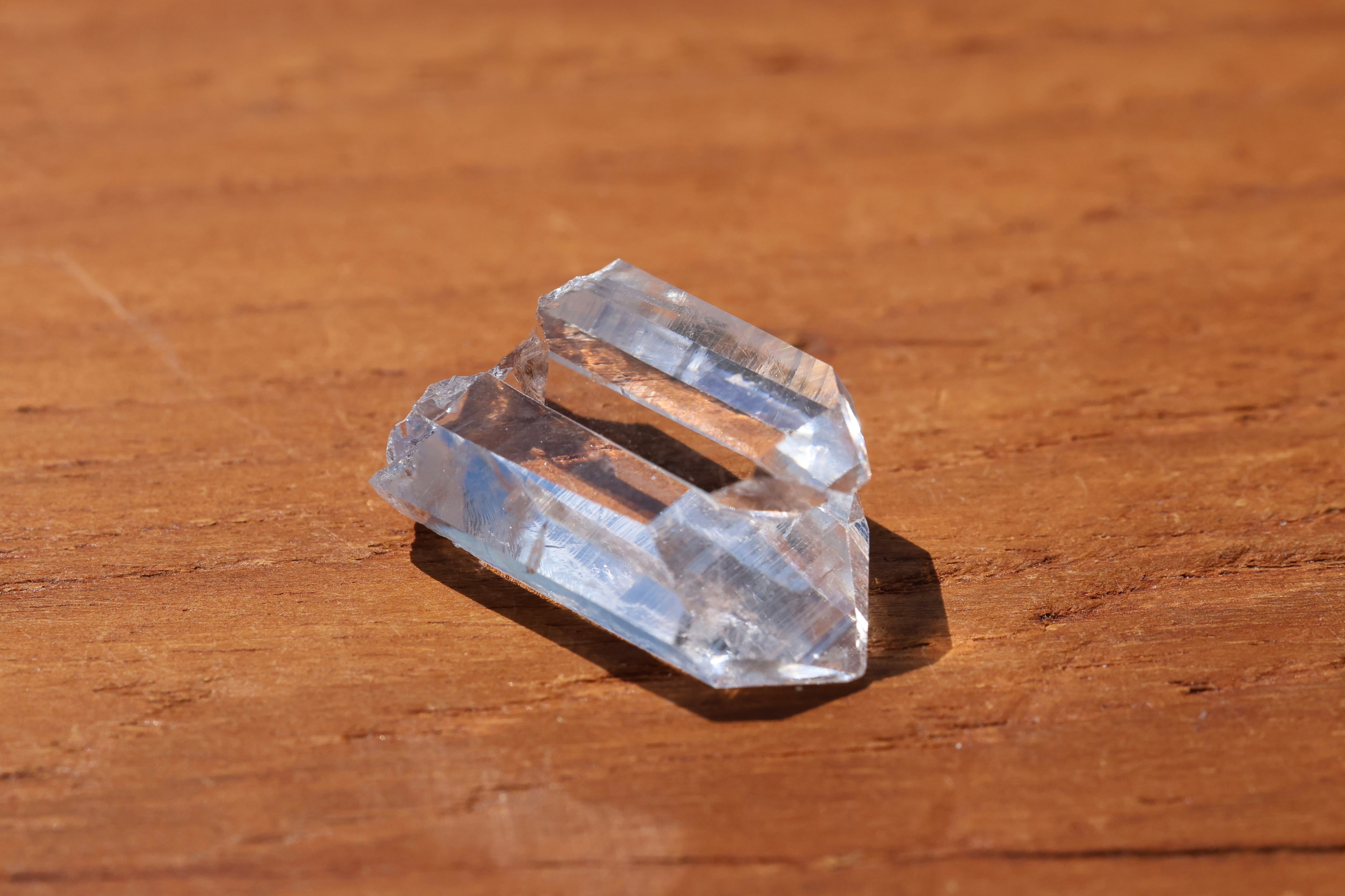 ヒマラヤ水晶 マカルー産 | 石垣島の夜光貝とヒマラヤ水晶 Laphus