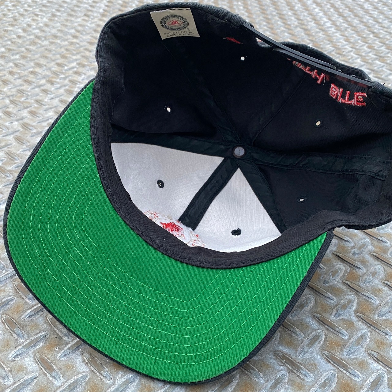 RED BACK BITTER Cap - BLACK
