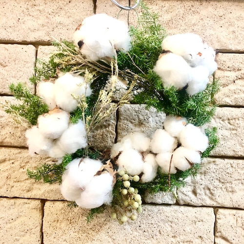 Cotton wreath