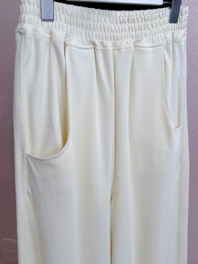 ワイドカーブパンツ