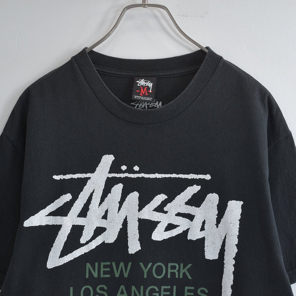 00s STUSSY ステューシー ワールドツアーロゴ プリント Tシャツ ショーンフォント スタックロゴ ヴィンテージ ストリート ビンテージ USA アメリカ古着 メンズMサイズ