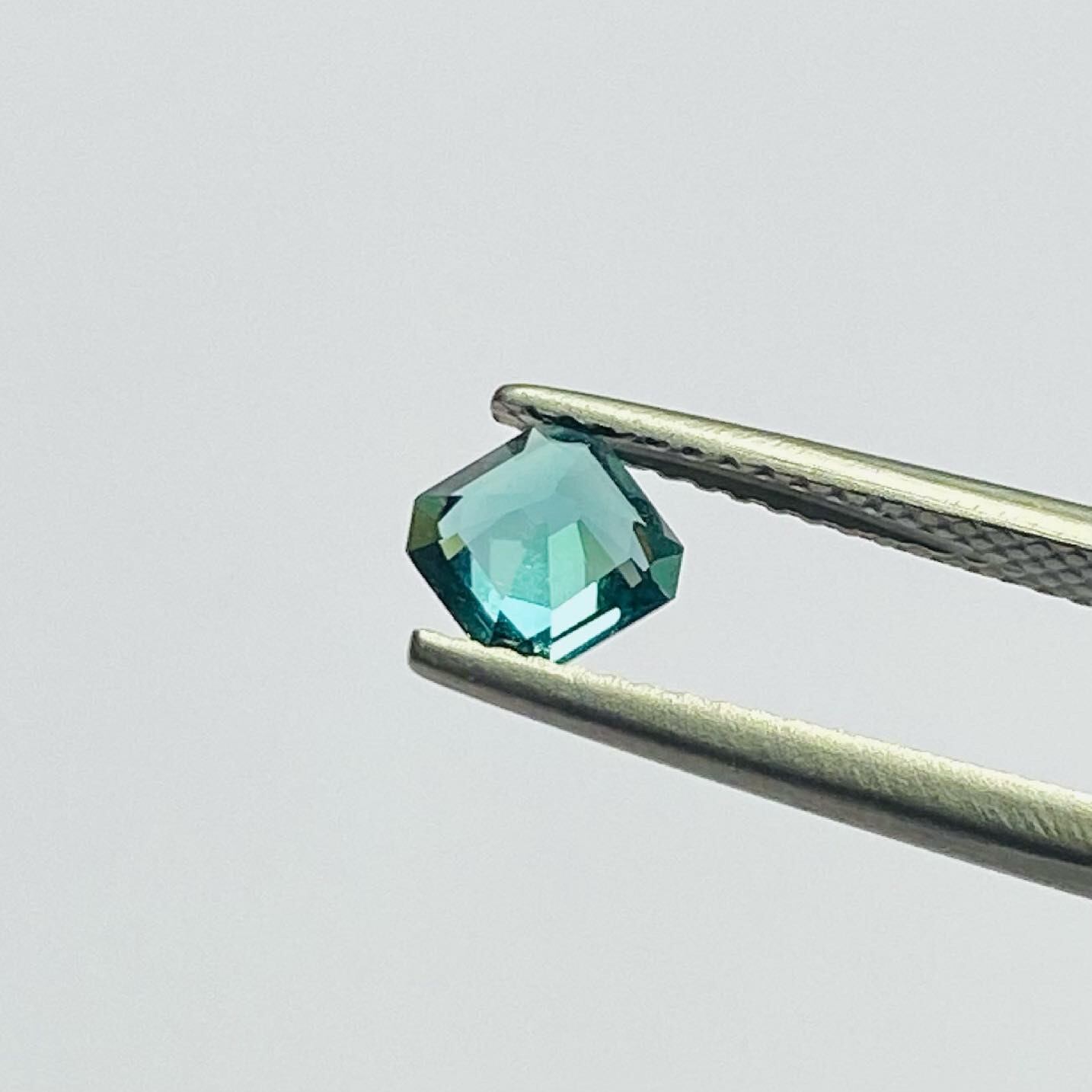 海と太陽サンサンブルートルマリン