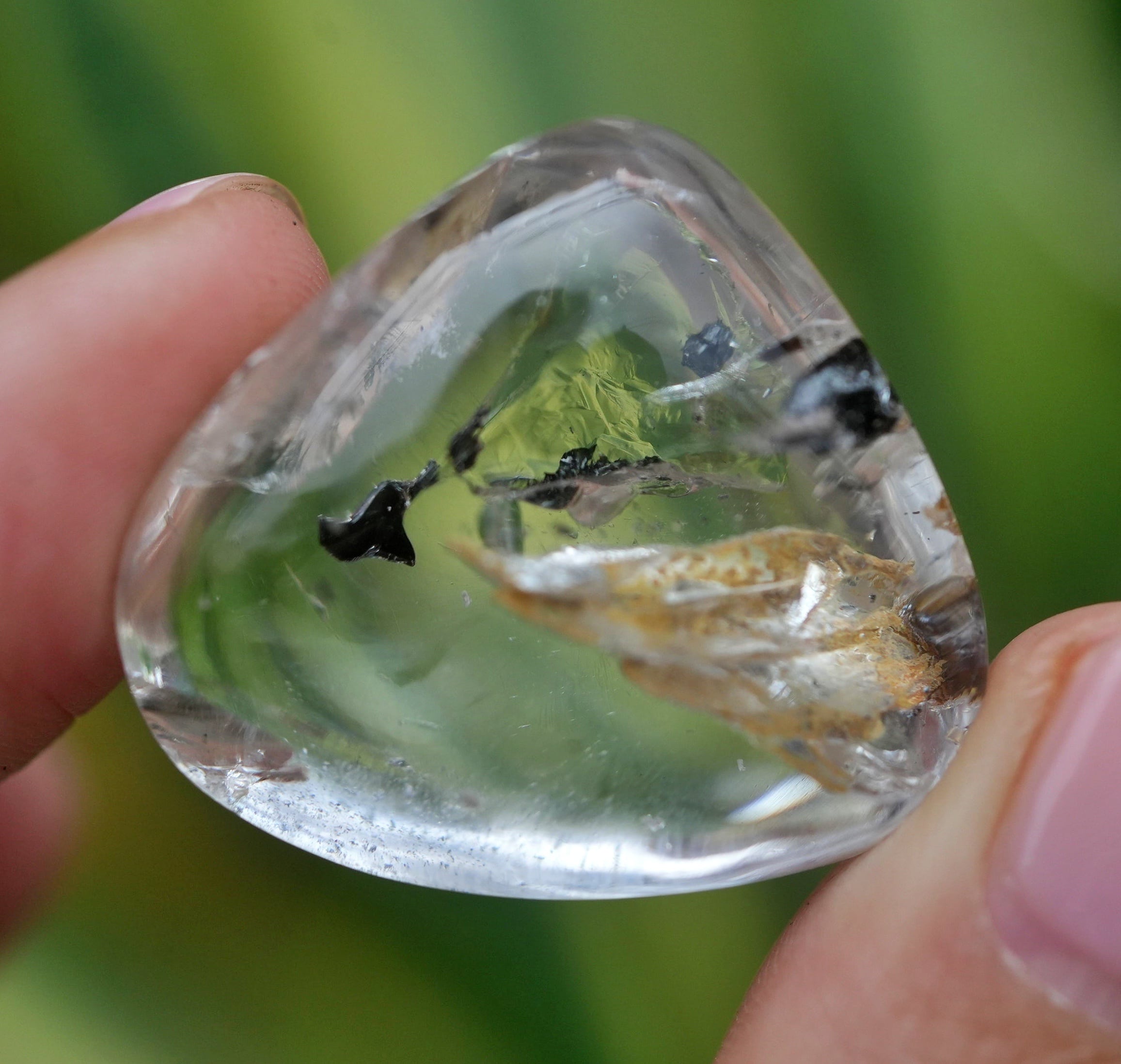 大粒☆よく動く虹入り 古代の水☆水入り水晶 s1514 | Funky garuda