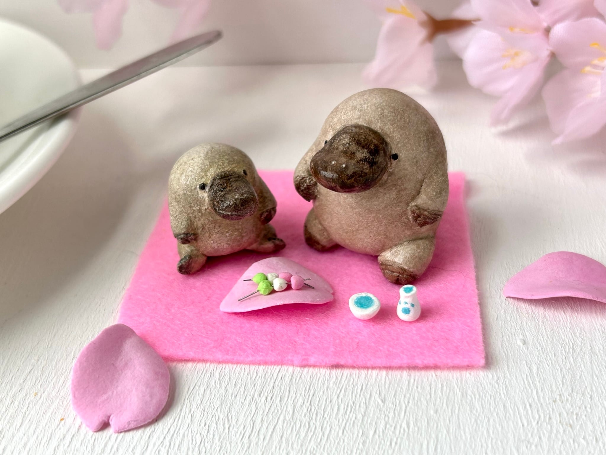 お花見カモノハシさん親子（受注制作） | Pay ID