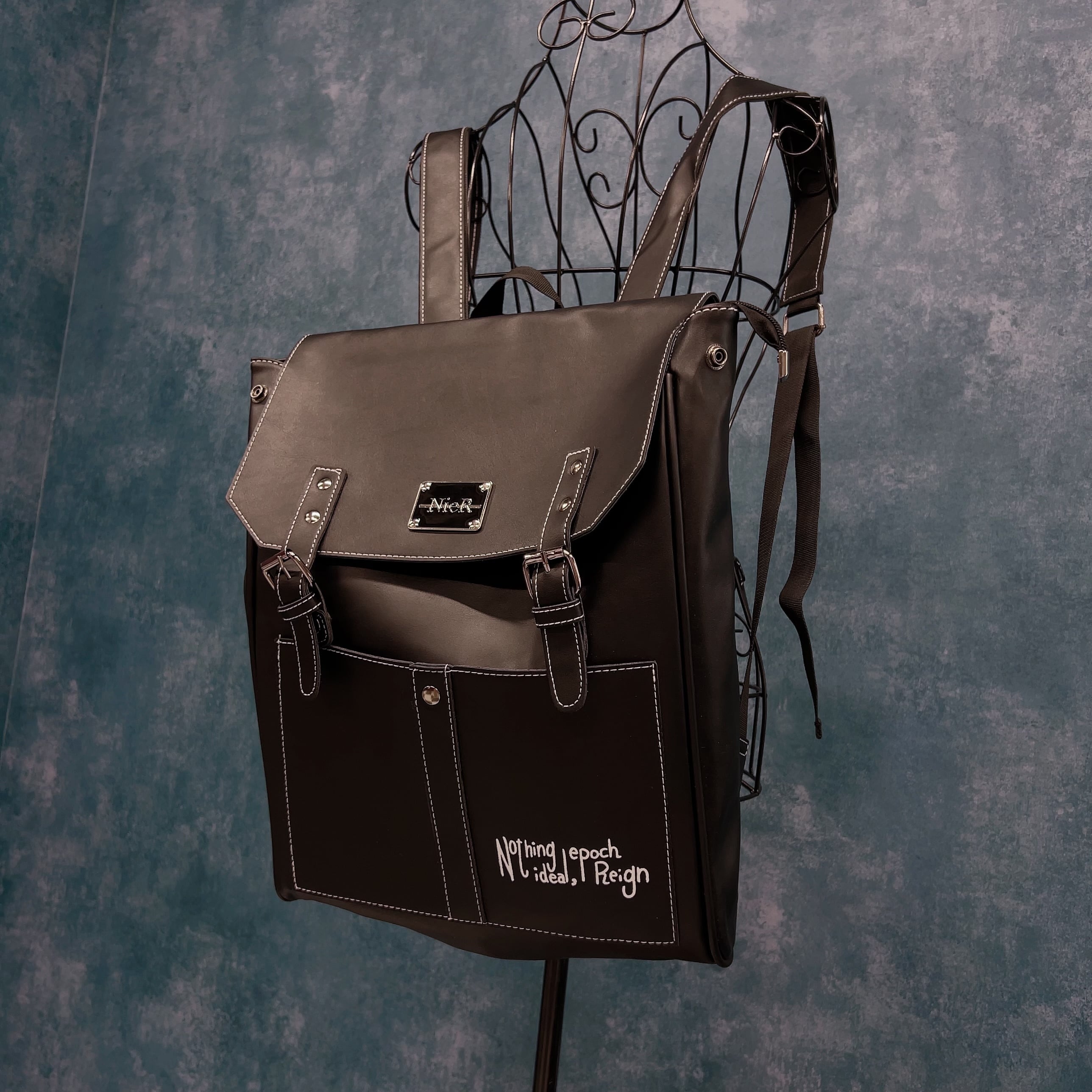 METAL LOGO PU LEATHER大容量BACKPACK | NIER CLOTHING powered by BASE