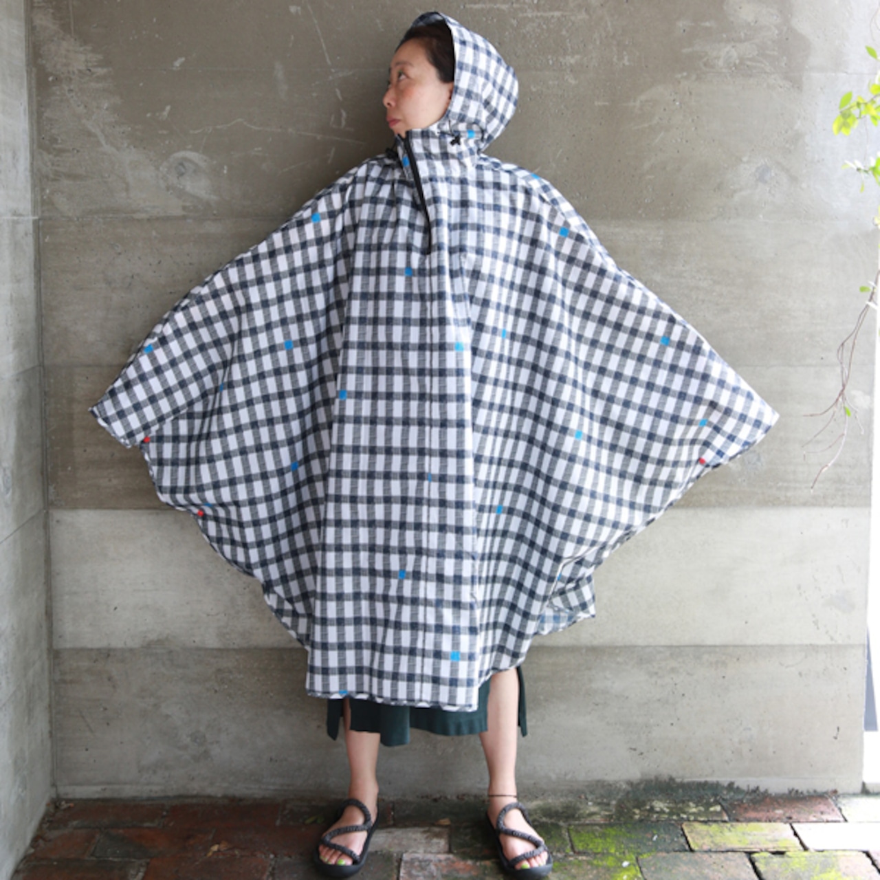 ［392 plusm］レインポンチョ 大人｜Gingham