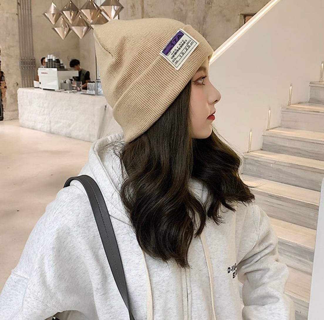 ベージュ ニット帽 レディース アルファベット 韓国 冬 カジュアル - 帽子