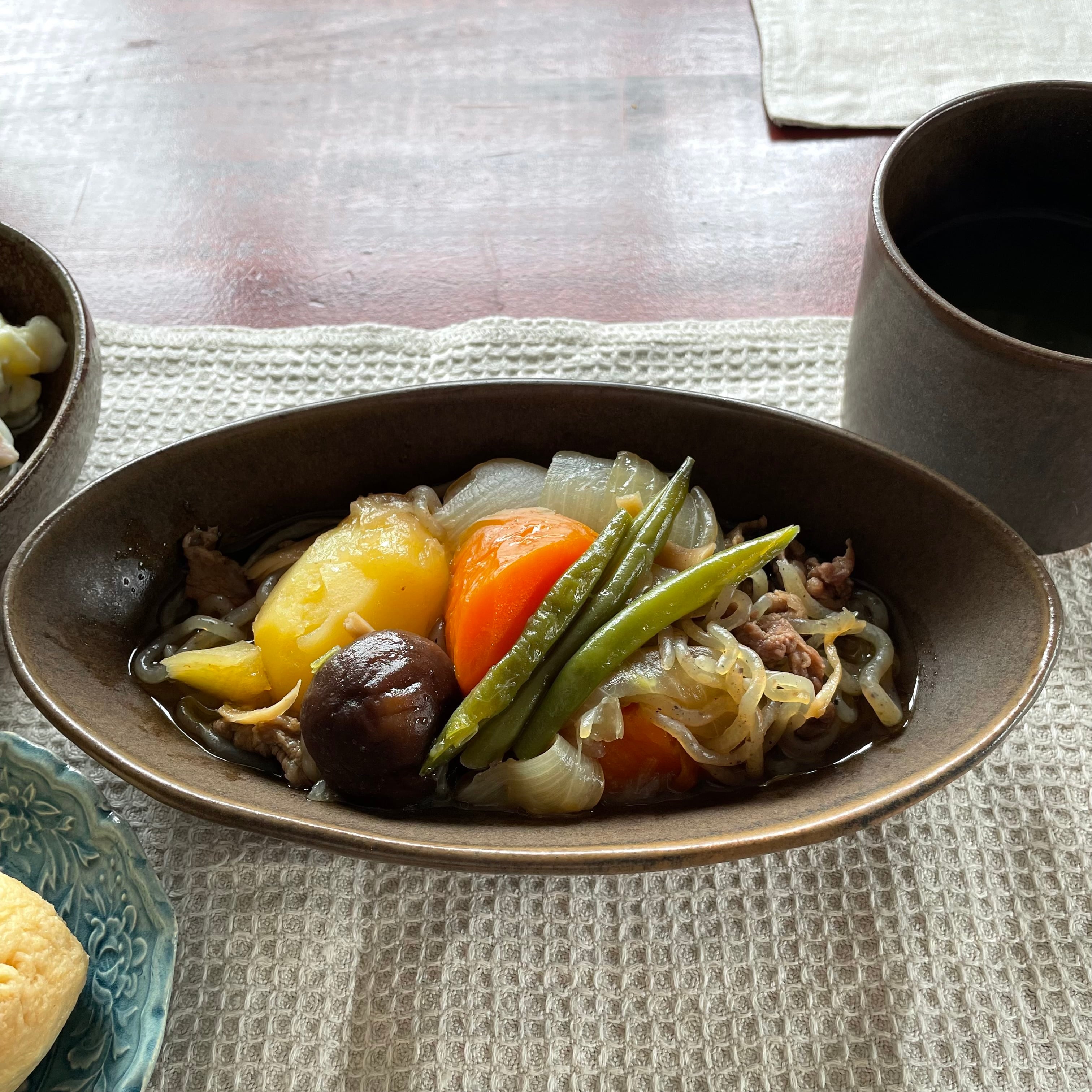 松尾直樹 楕円鉢 鉄釉 料理を盛り付けるだけで見栄える横長の器