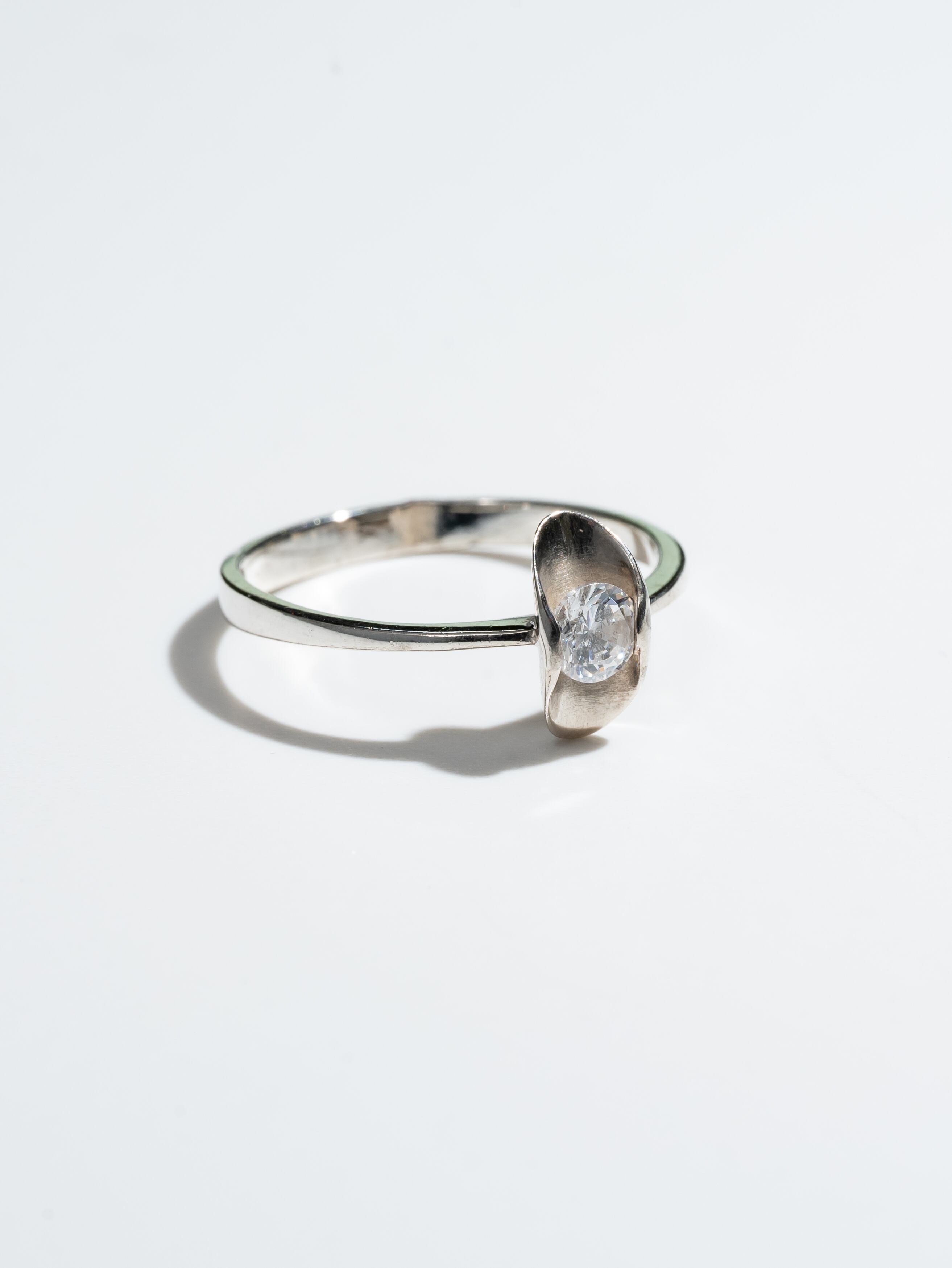 Vintage sterling silver natural gemstone modern ring