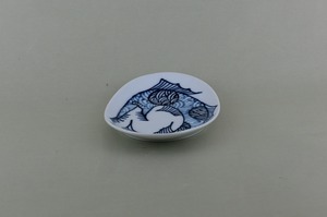 変魚シリーズ　小皿　（青）