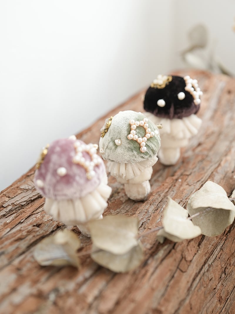 魔女の庭 きのこブローチ | HoshibakoWorks