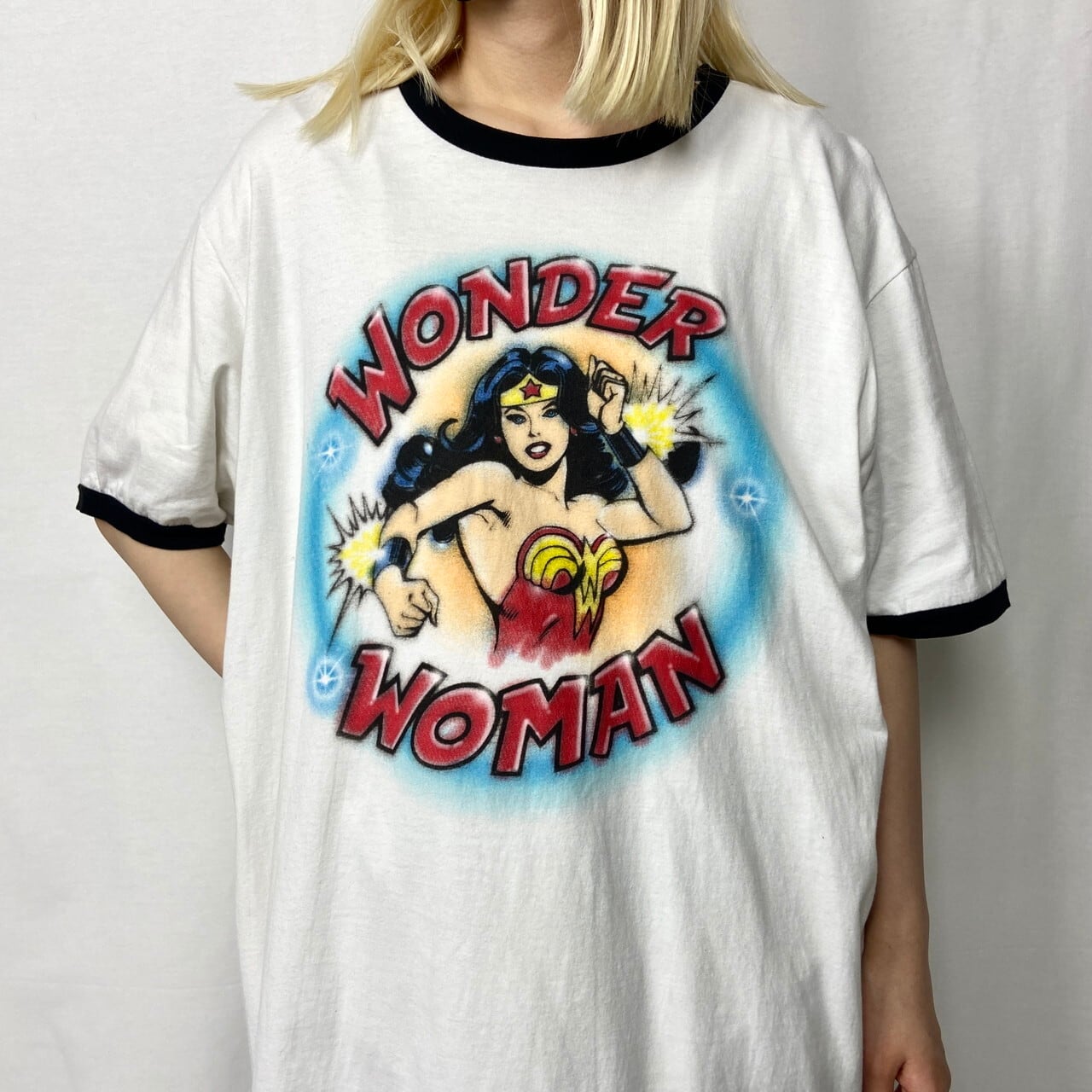 WONDER WOMAN ワンダーウーマン アート キャラクタープリント リンガーTシャツ メンズXL 古着 ホワイト 白 スプレーアート アメコミ  映画 ムービー【Tシャツ】 | cave 古着屋【公式】古着通販サイト