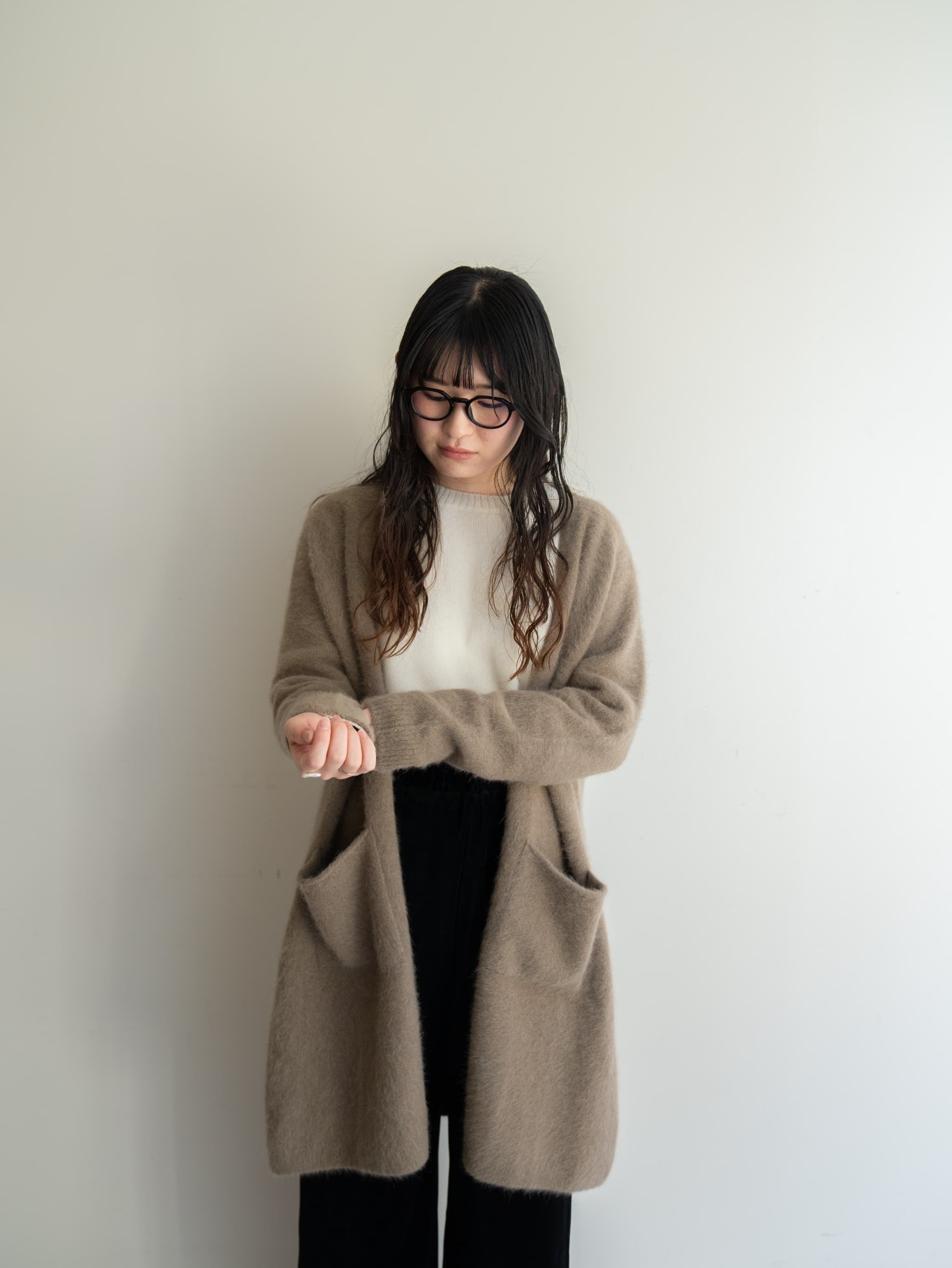 ANSPINNEN「Blue fox wool Buttonless Long Cardigan(D.Beige)」