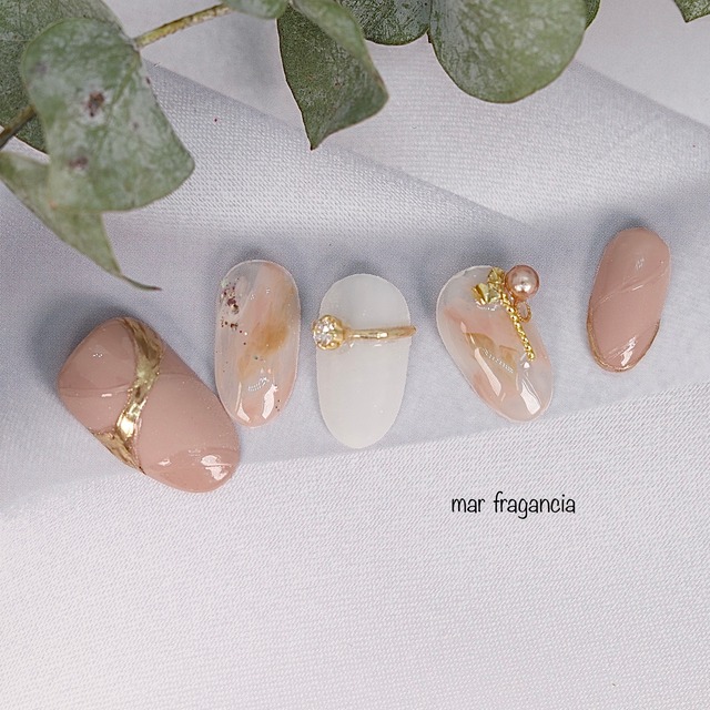 リングネイル アクセサリーネイル ベージュ ホワイト ニュアンス 花嫁ネイル お呼ばれネイル ブライダルネイルチップ Mar Fragancia マール フラガンシア