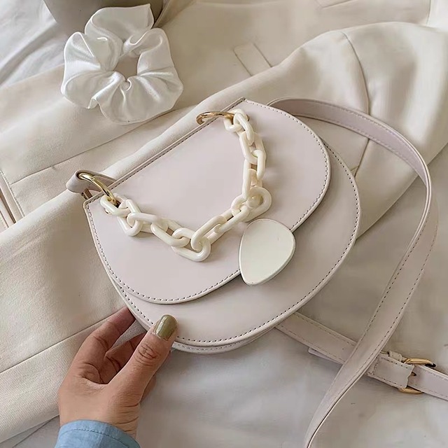 今年の人気のスモールバッグ女性バッグ2020夏の新しいネット赤いファッションチェーンクロスボディバッグテクスチャサドルバッグ Tiancai_Wing_Bag2389033