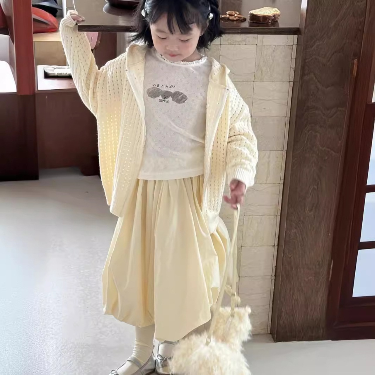 秋レース切り替え子犬柄Tシャツ