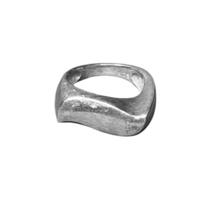 vintage silver wave signet ring