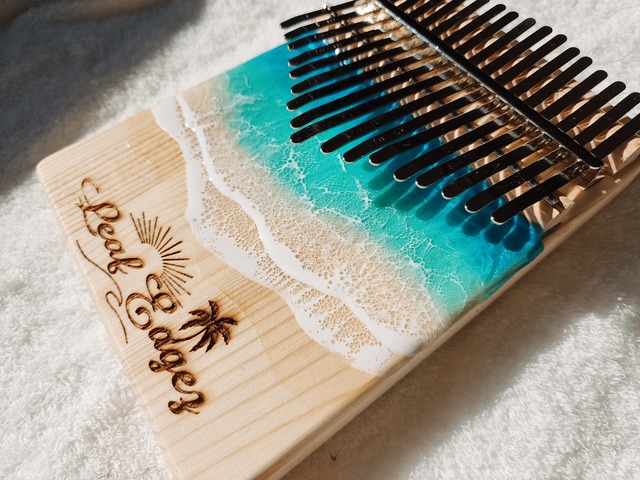 196.オーシャンレジンアート カリンバ