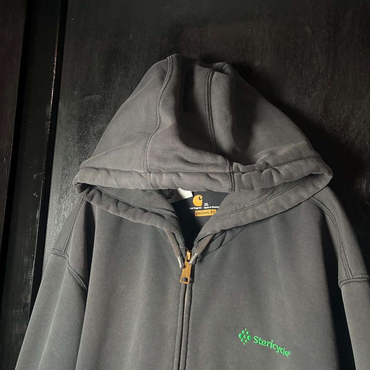 Carhartt ジップパーカー フェードブラック 企業刺繍 カーハート XL