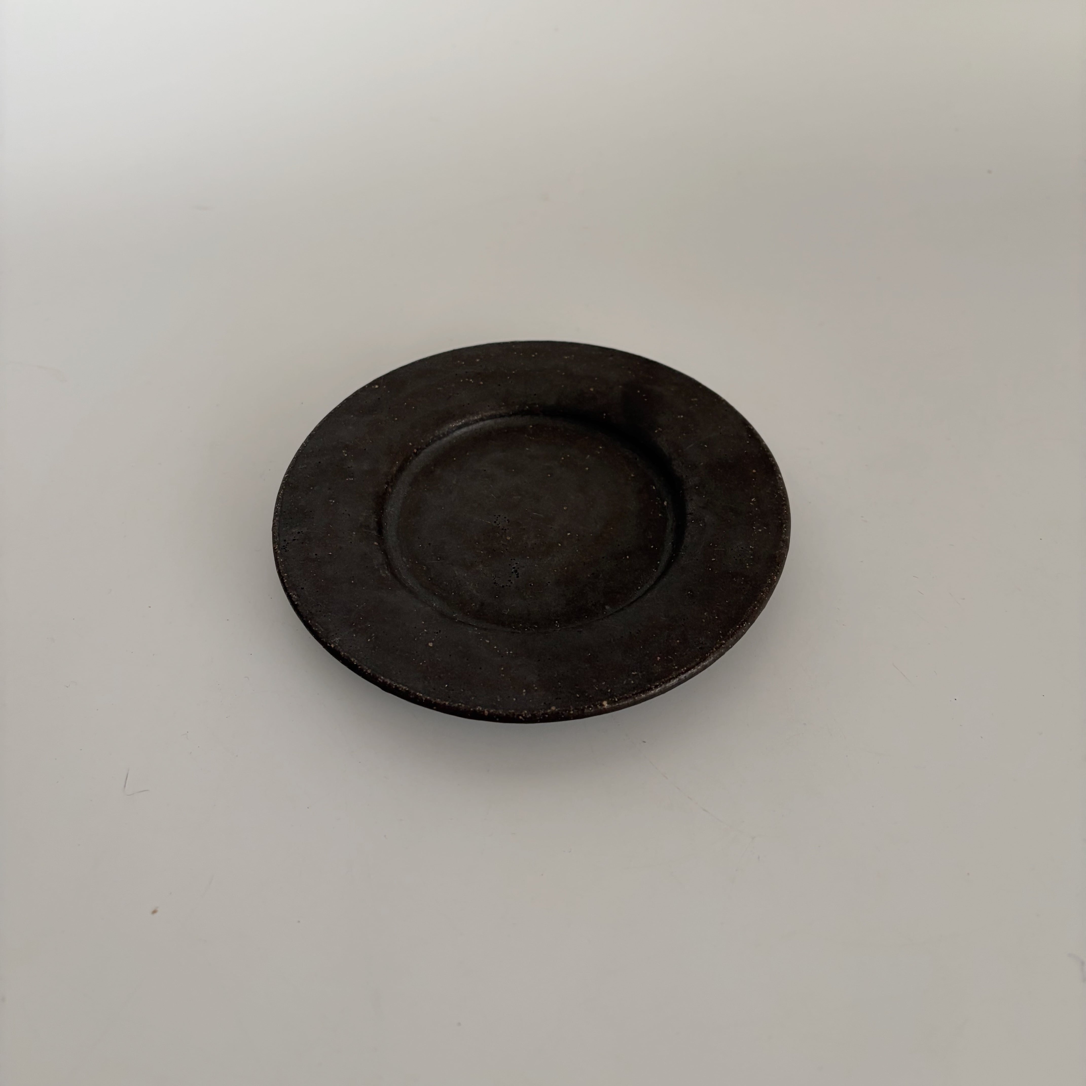 ソーサー　bronze 額賀香織