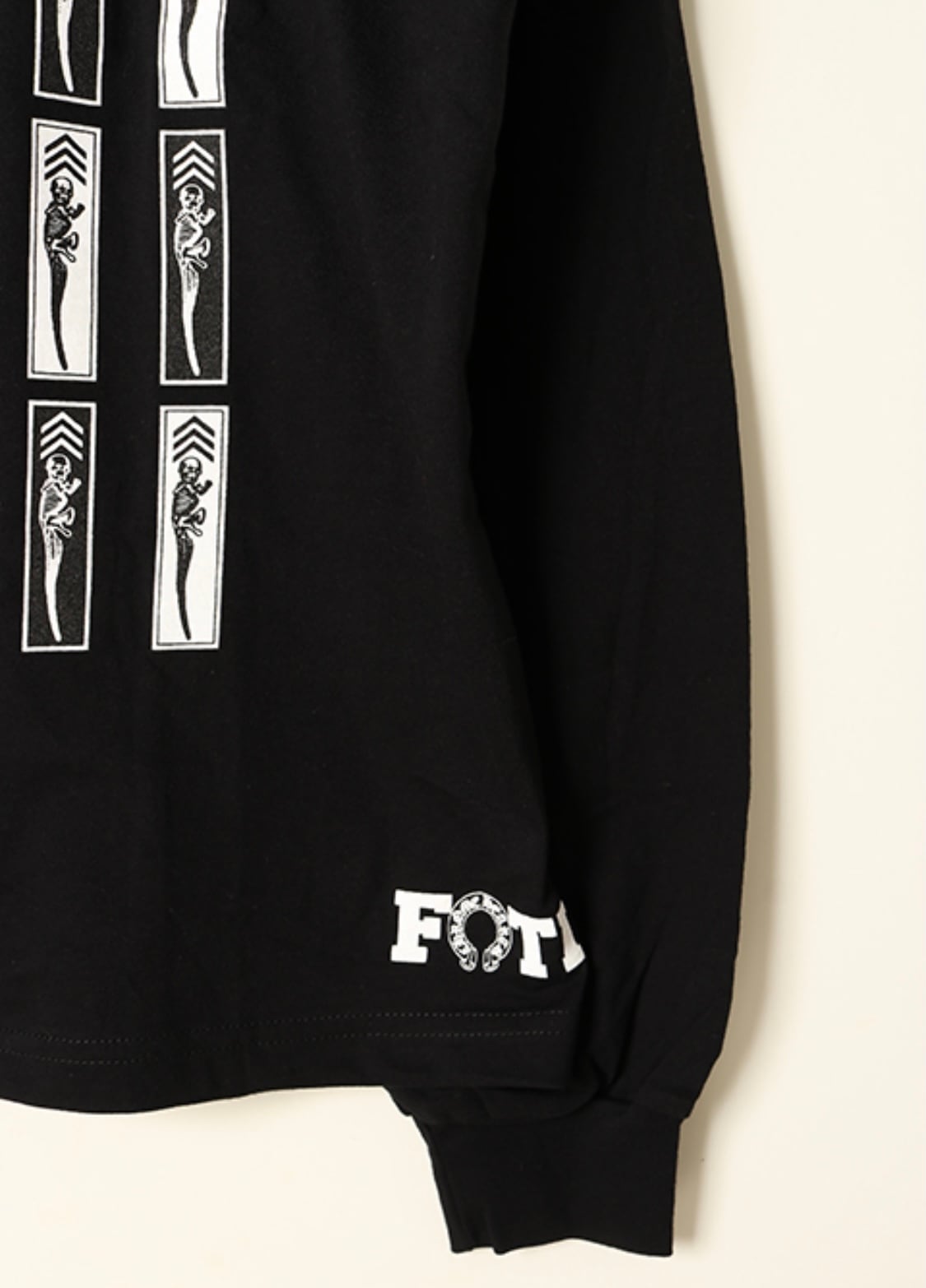 クロム　ロンT クロムハーツロングTシャツセメタリークロスブラック|クロム