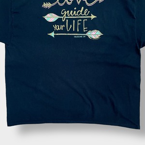 【GILDAN】3XL ビッグシルエット Under the Carolina Moon ワンポイントロゴ プリント Tシャツ バックプリント 黒 半袖 US古着