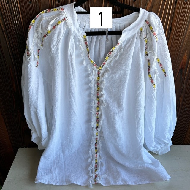 ボヘミアンフリンジブラウス