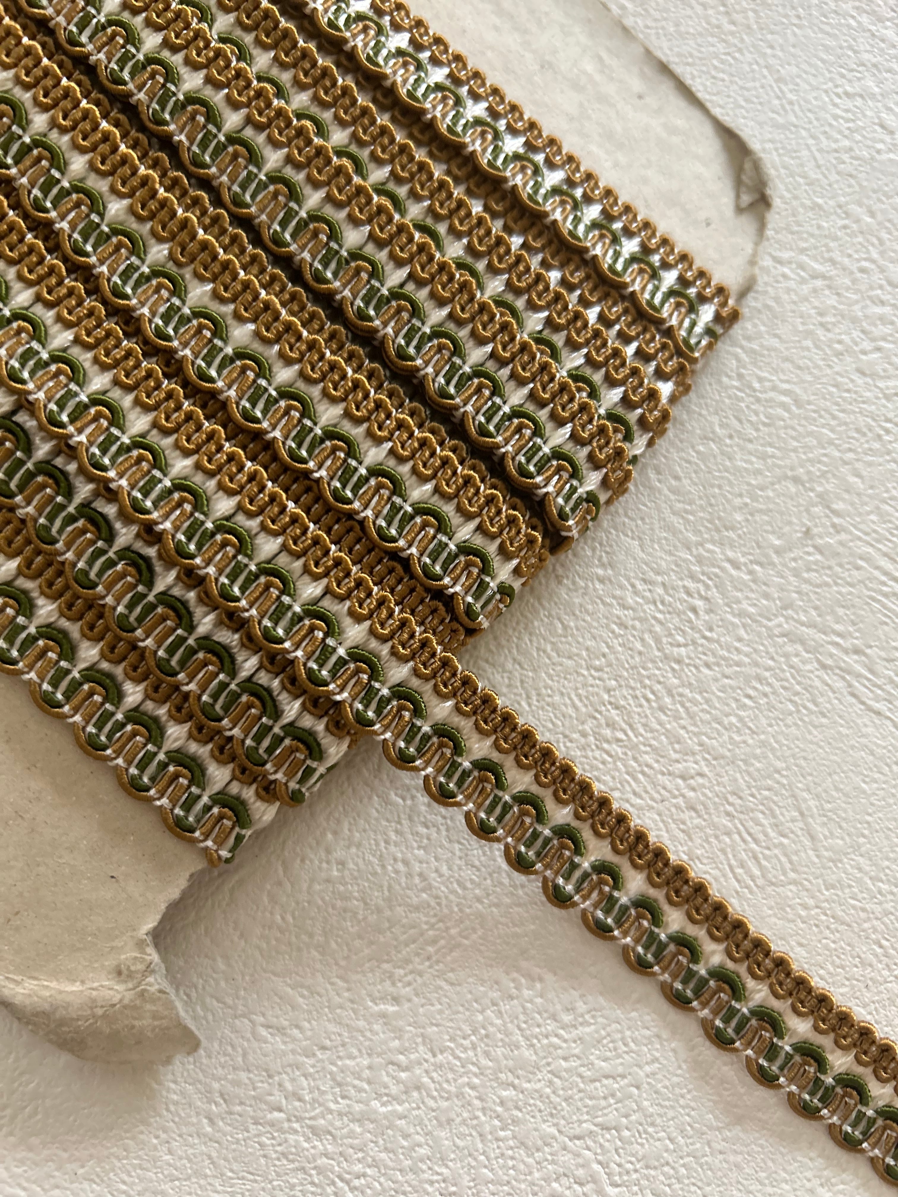 フランスVintageブレード 9mm イエローゴールド×カーキ×アイボリー カルトナージュ でコレーション材