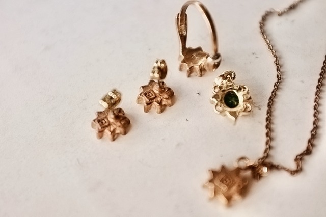 フランス 緑星のエルフのためのネックレス ピアス リングセット ヴィンテージ