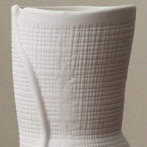 白い花瓶 セラミック花瓶 モダン花瓶 北欧風花瓶 インテリア花瓶 おしゃれ花瓶 シンプル花瓶 テクスチャー花瓶 デザイン花瓶 リビング雑貨 ホワイトベース 陶器花瓶