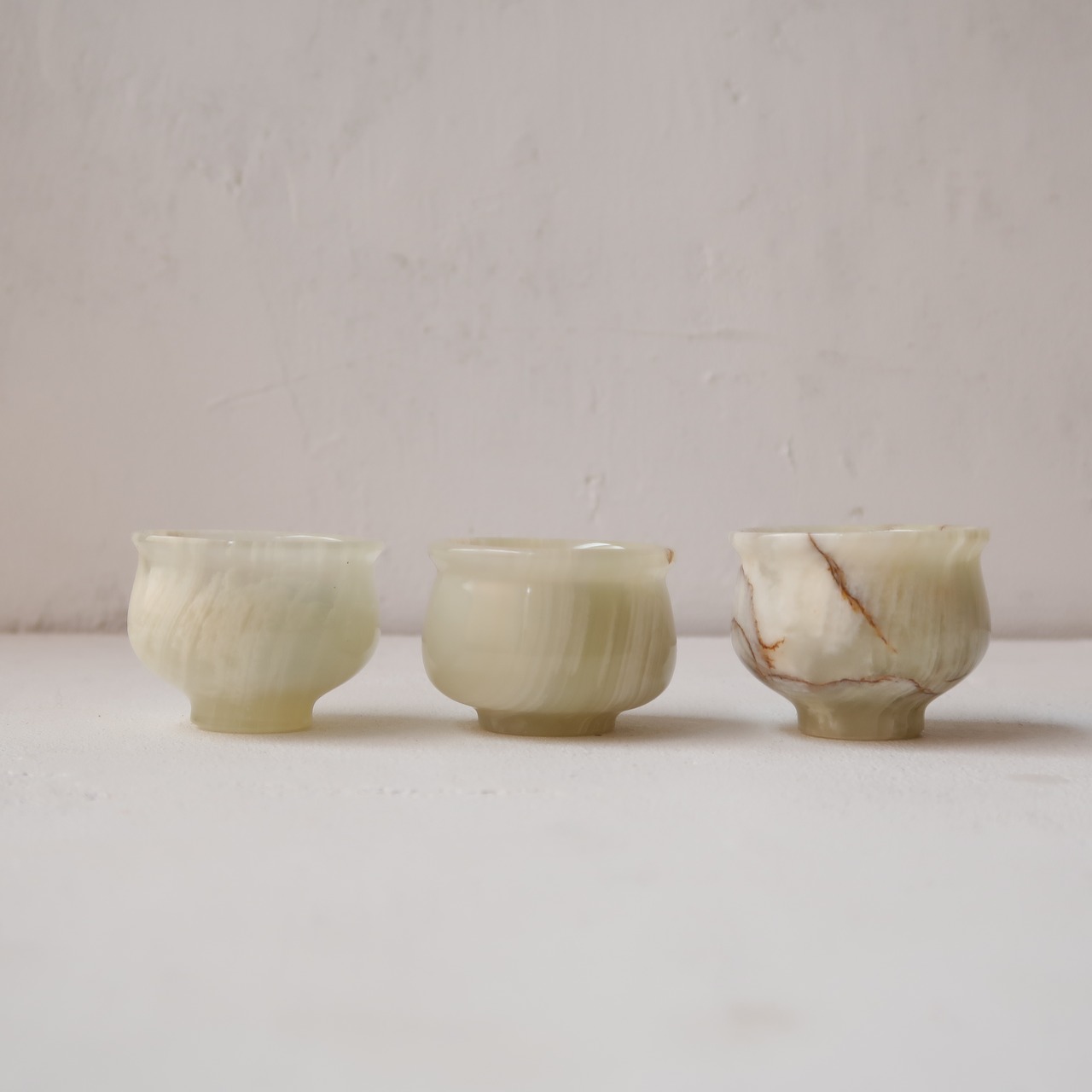 まるい石のおちょこi