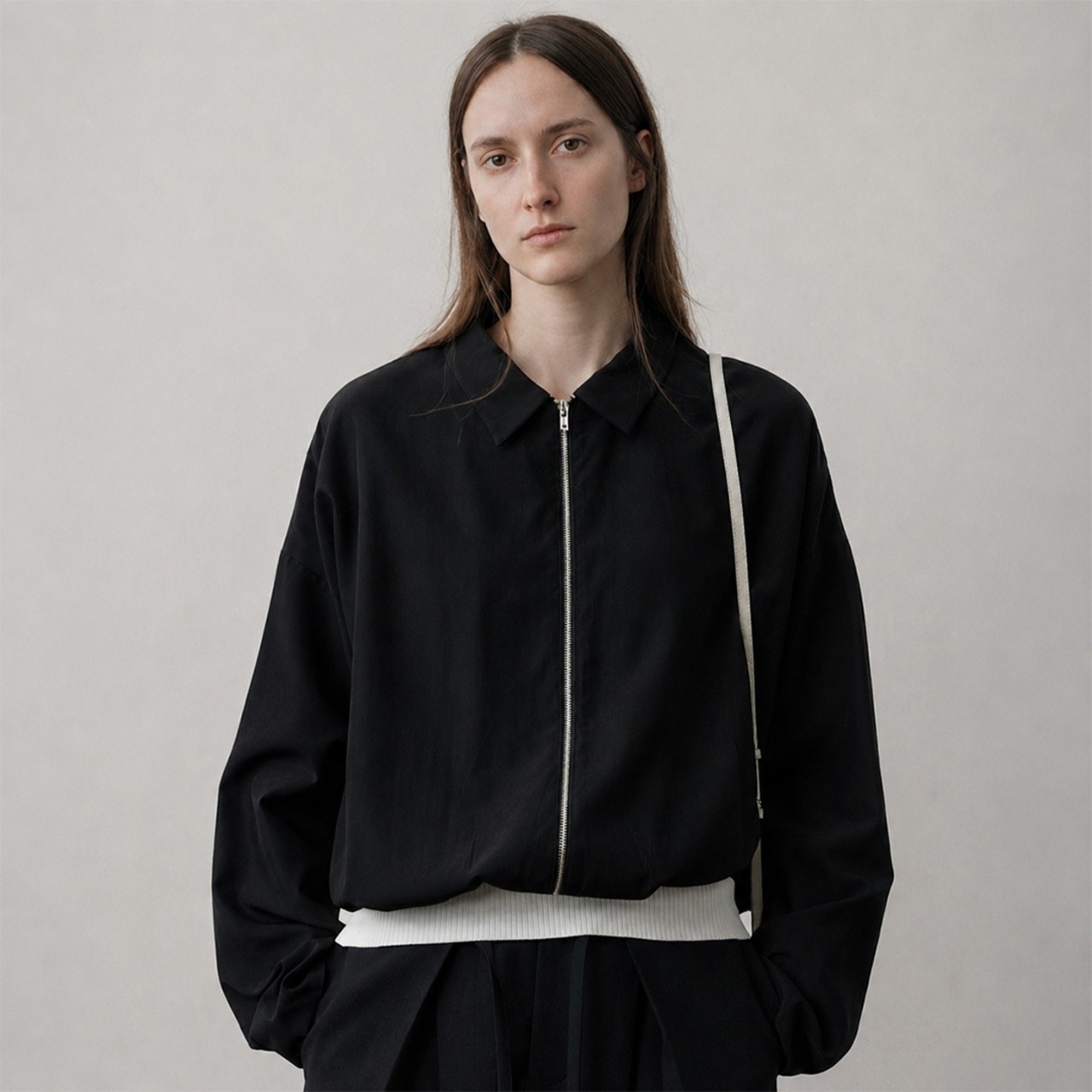 Minimal zip blouson A00243