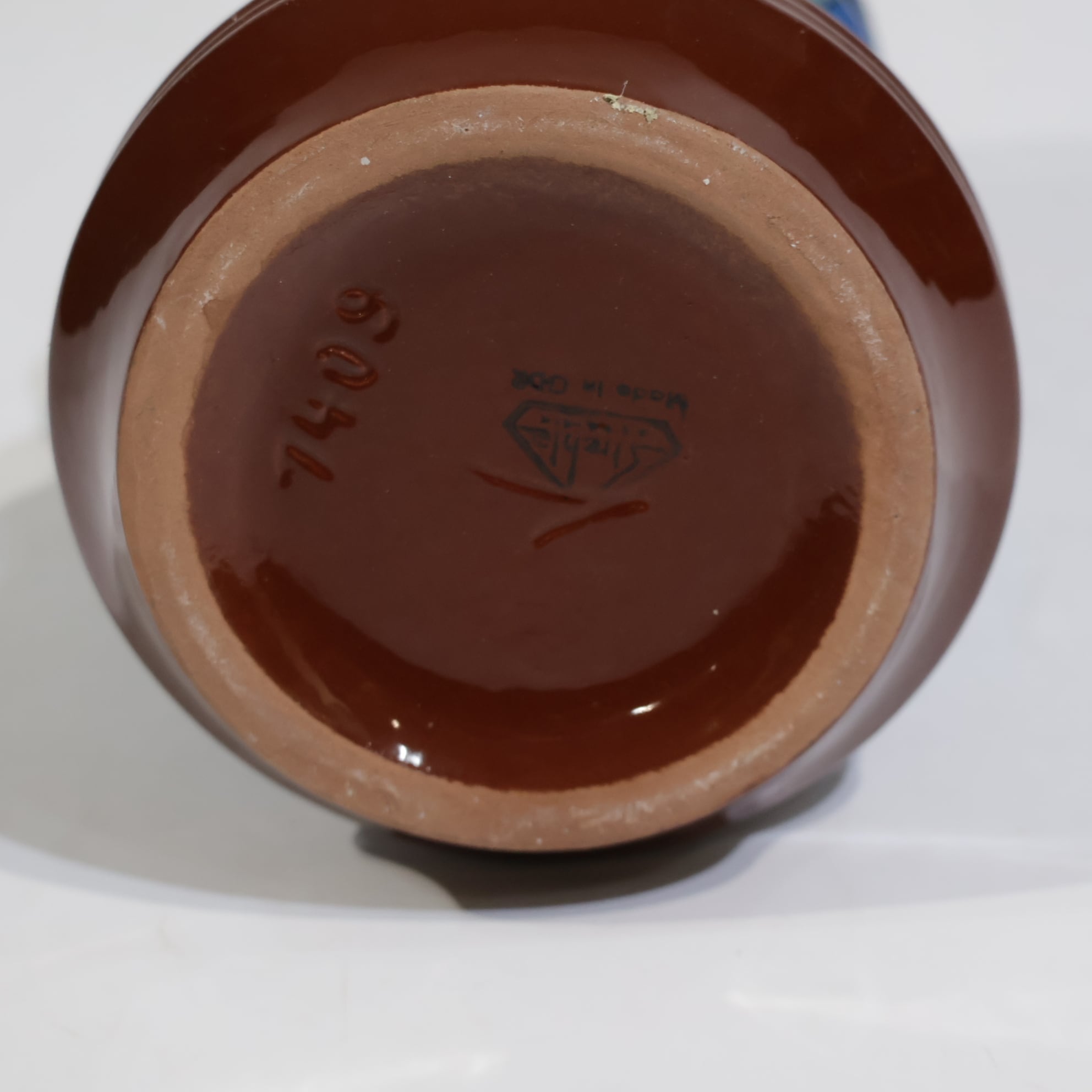 Strehla-- 21.1cm | Fat Lava & German Art Pottery