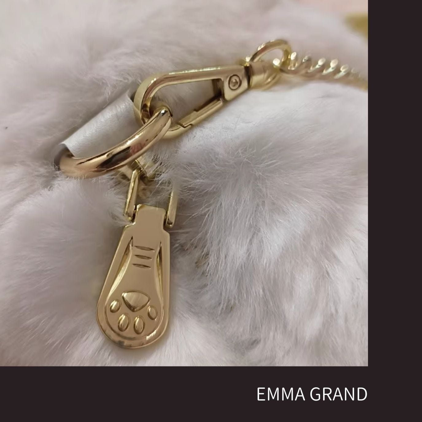 青い目をした白猫 フェイクファーバッグ E00459 | EMMA GRAND.
