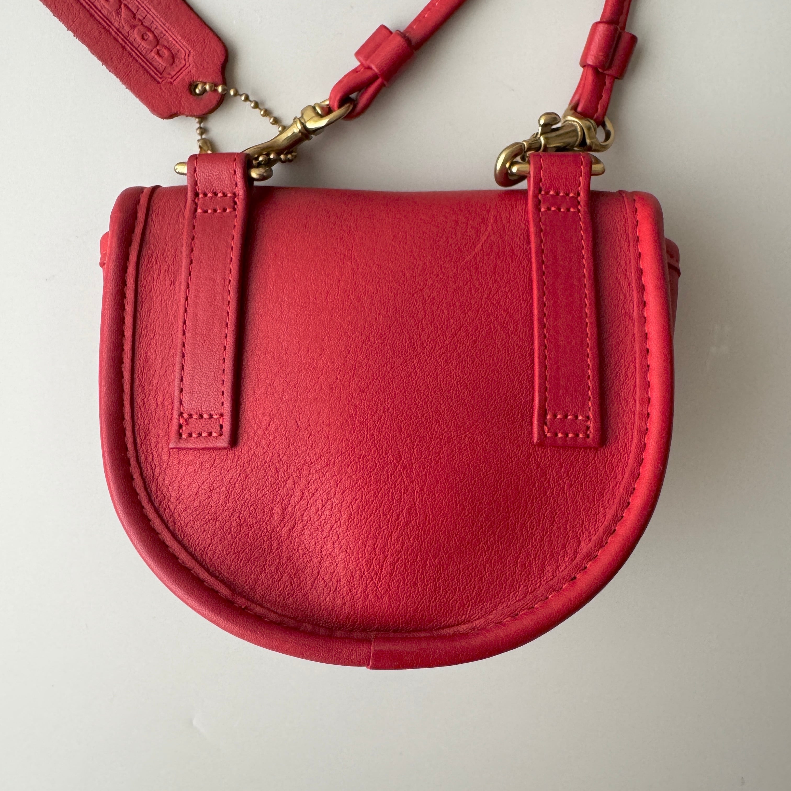 Vintage Coach 9826 Mini Belt Bag '94 | ONE VINTAGE