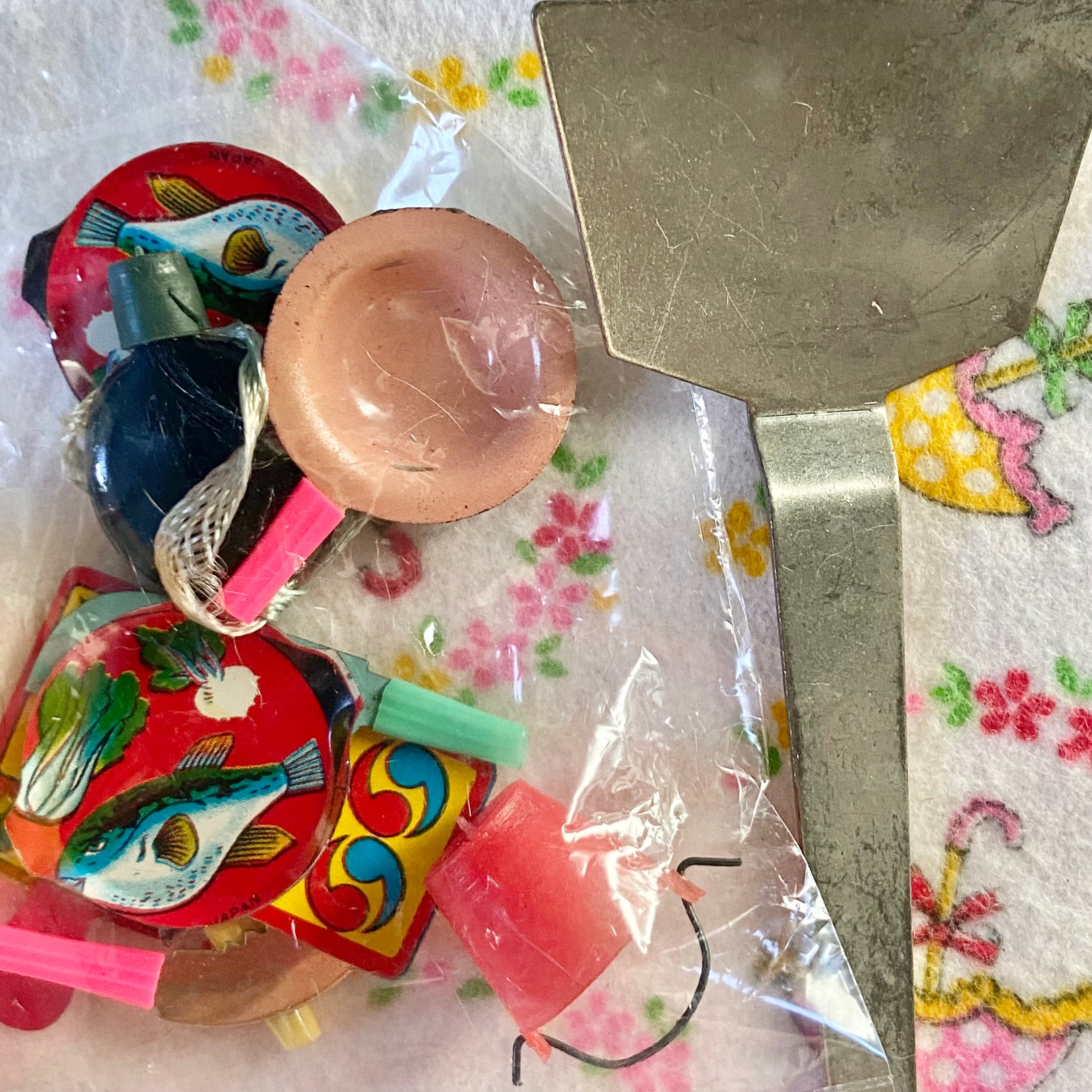 昭和レトロ☆小さなブリキのコンロとおままごとセット | ケダマヤ商店
