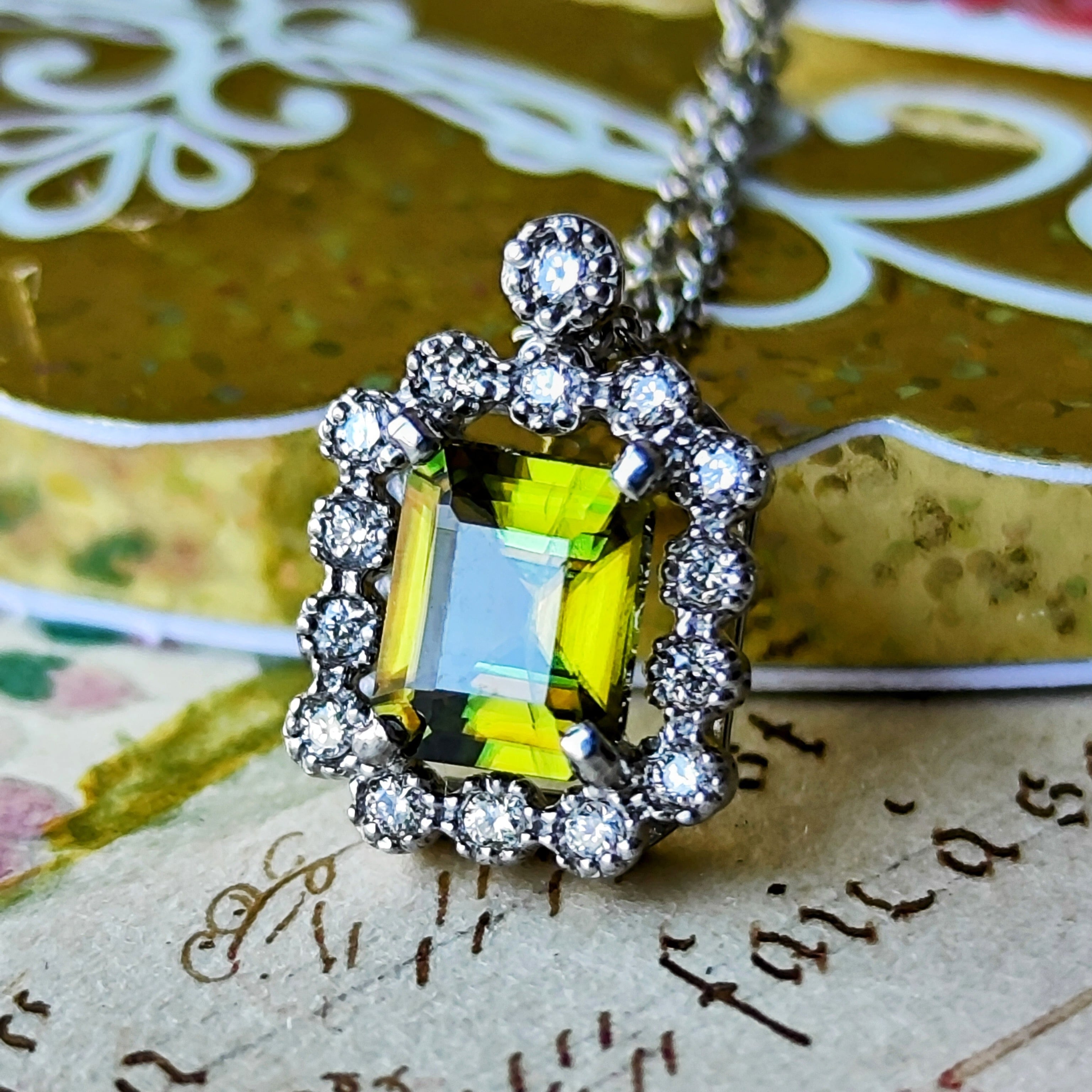 天然スフェーン 天然ダイヤモンド ネックレス 鑑別書付き | Mico宝飾店 