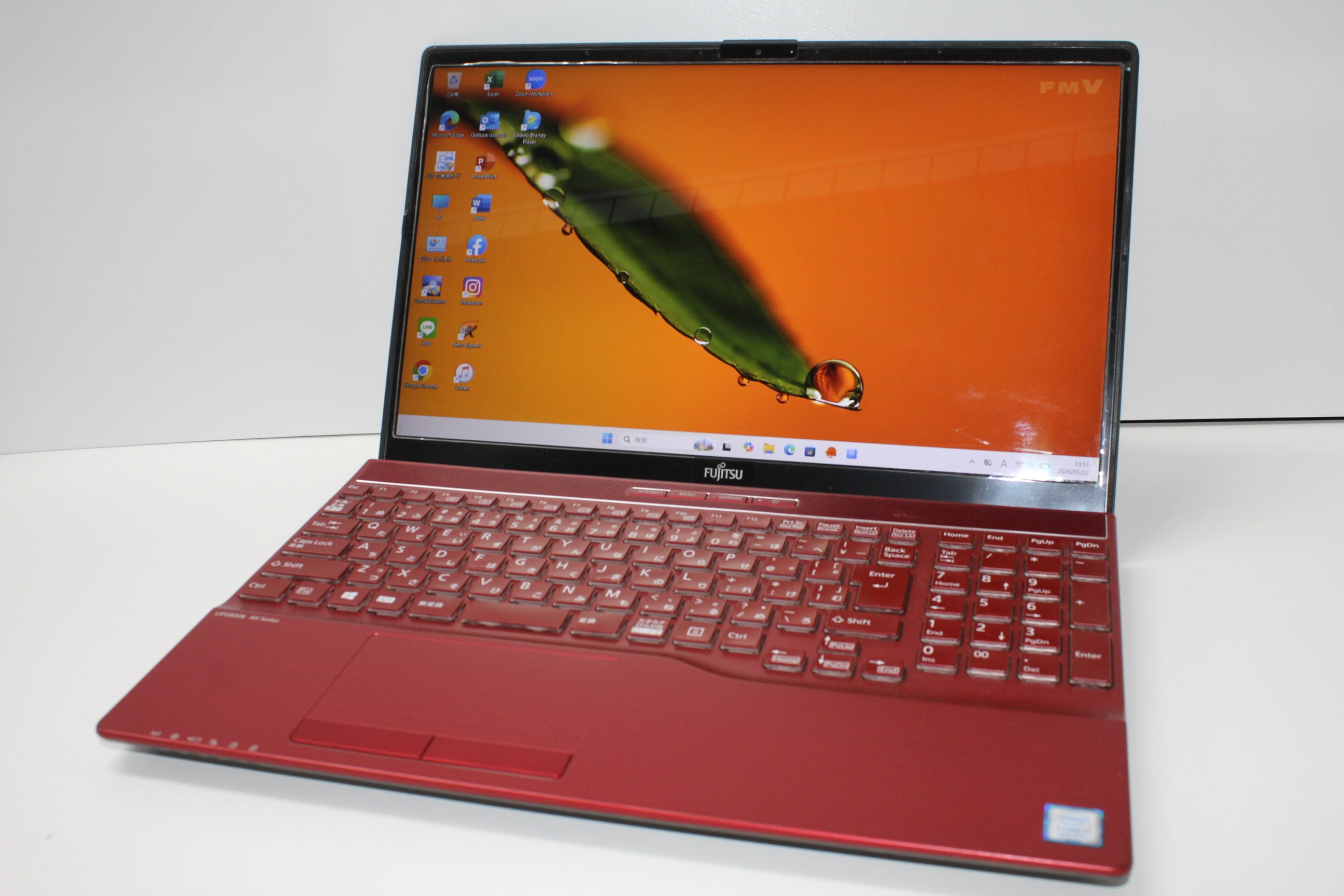 中古ノートPC】富士通〈LIFEBOOK WU2/D2〉Intel Core i7/SSD256GB