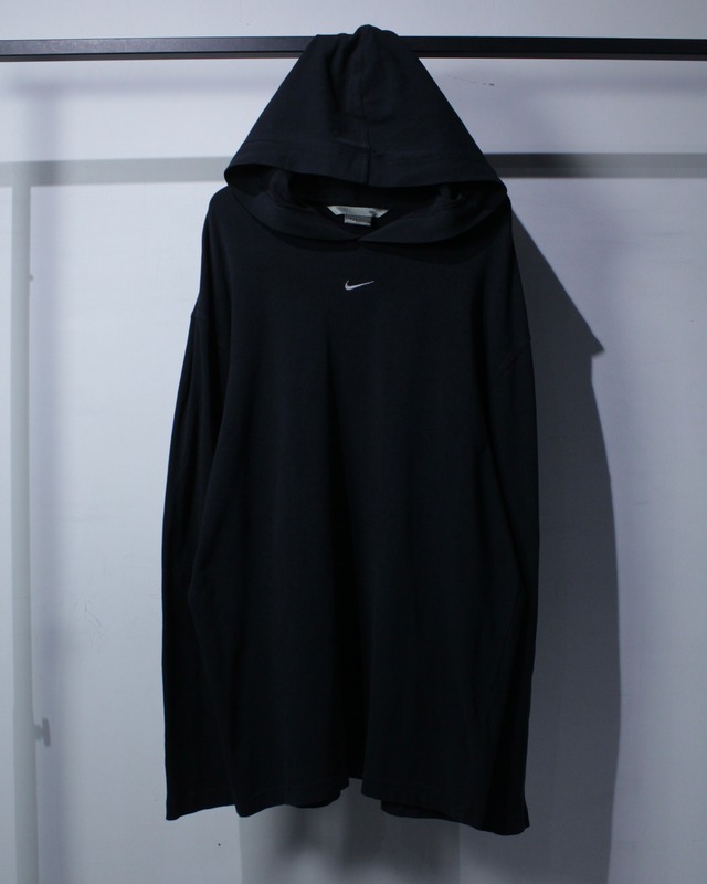 【Caka BLACK】“NIKE” Small Logo Hooded Cut and Sewn