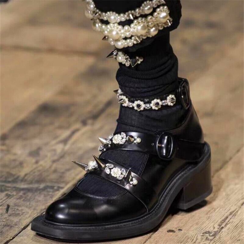 【新作】【送料無料】 ラウンドトゥリベットレディースハイヒールブラックメタルフラワーデコレーション厚底ハイヒールサマーレディースパーティーハイヒール 靴 シューズ 夏物 ラウンドトー フラワーデザイン 10b368622962553