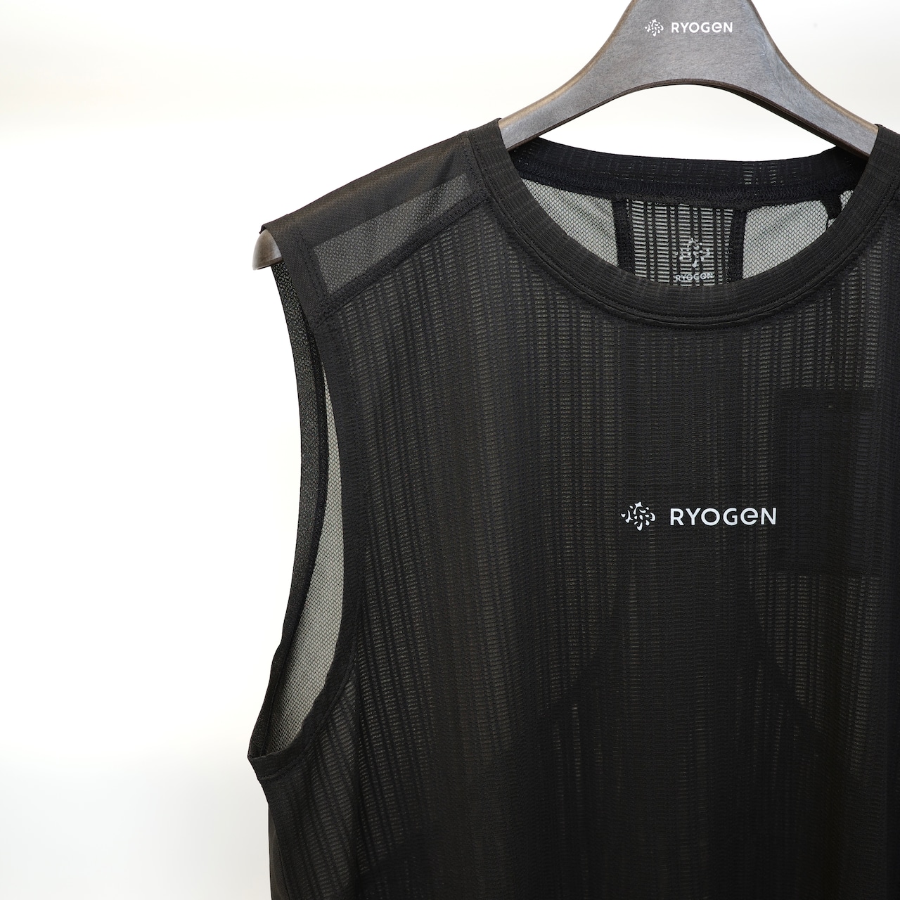 ONEDAY SLEEVELESS / SIGNATURE