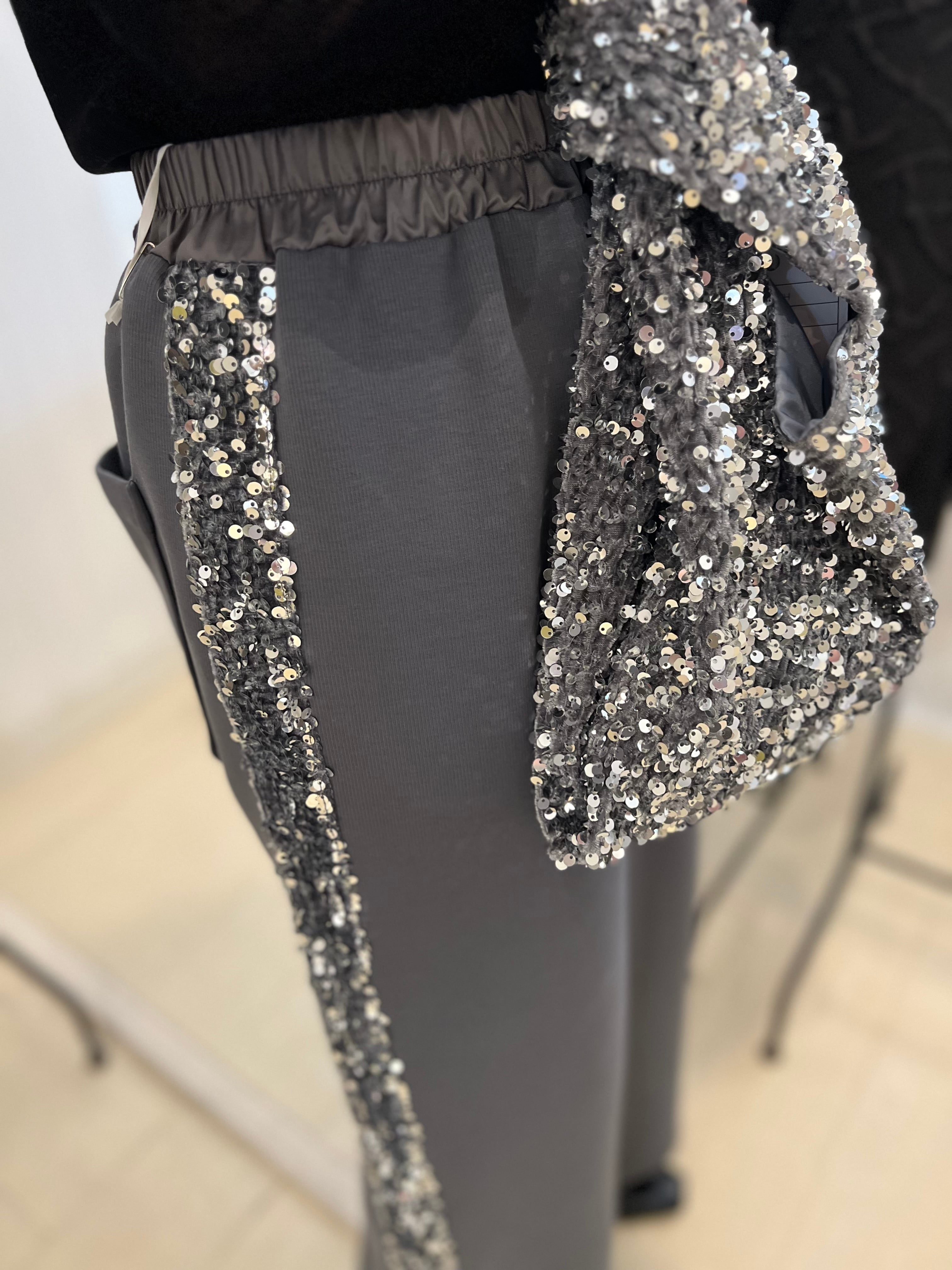 CHIGNON】スパンコールラインスカート〔2244-053NH〕 | MIEL select shop