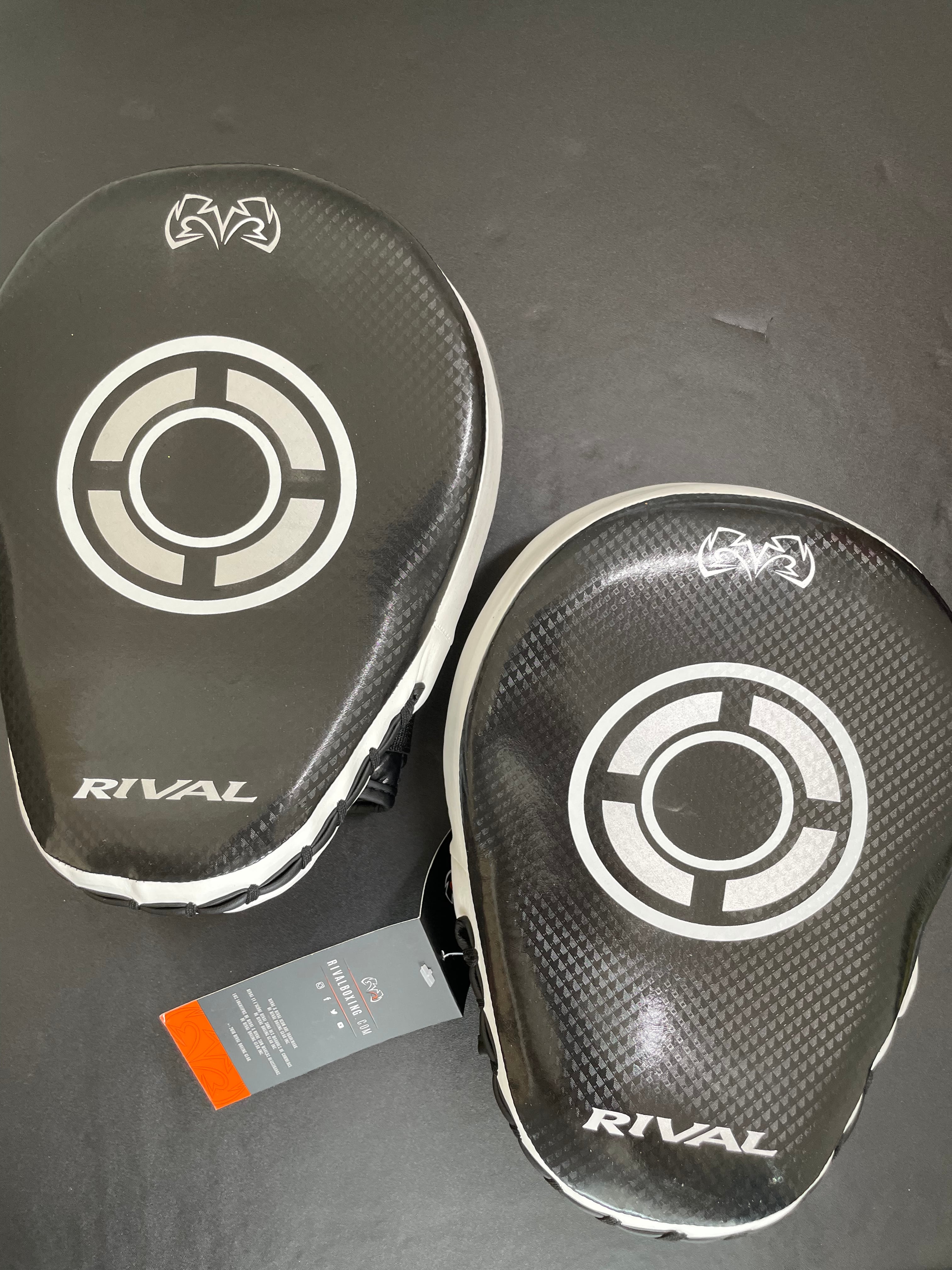 RIVAL ボクシングパンチングミット c452e0252972021c1896a98de25616