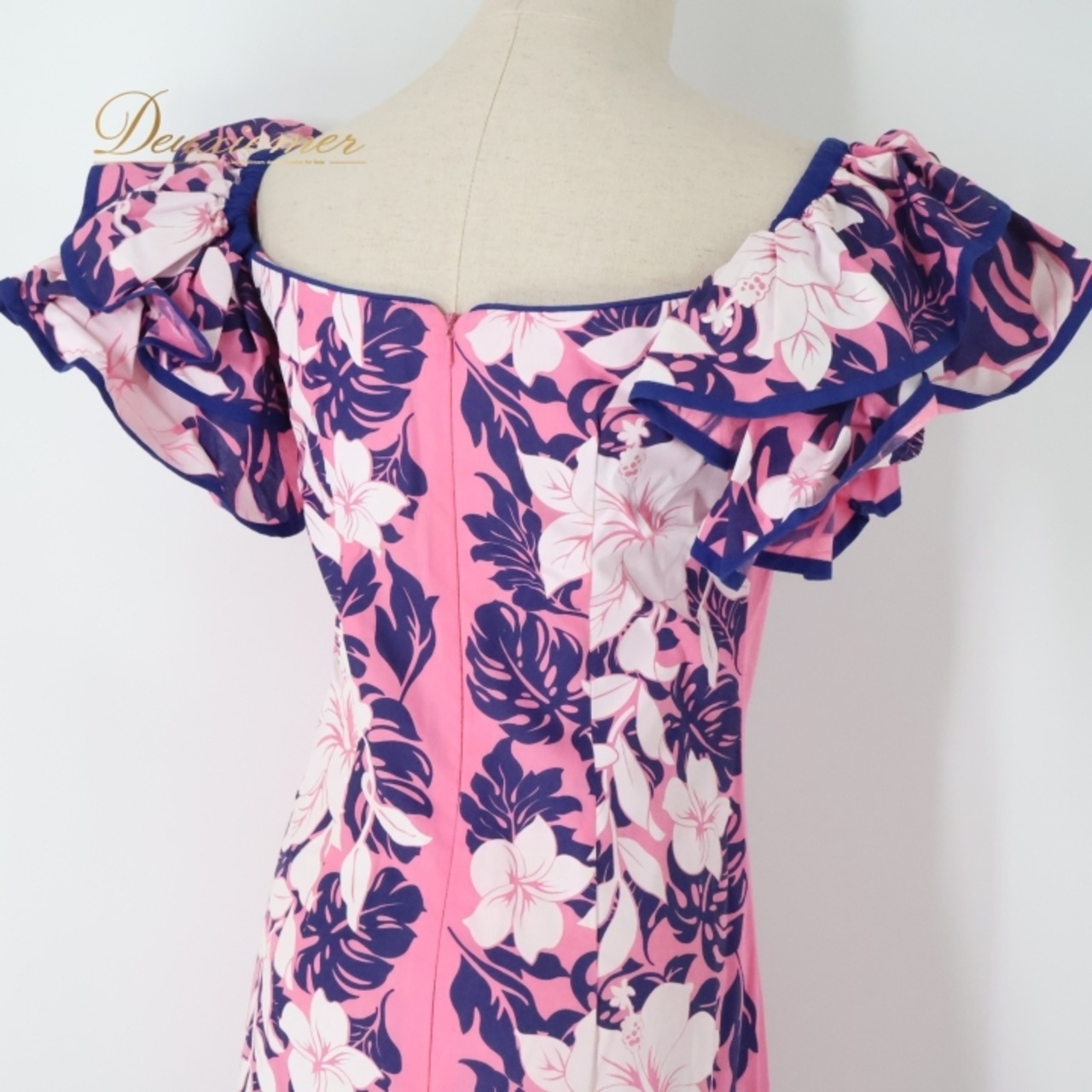 フラダンス 衣装 ワンピース ドレス ピンク系 CC Fashions ハワイ製 ハイビスカス柄 モンステラ柄 プルメリア柄 ハワイアンプリント アロハ フラ ダンス レッスン 練習 フリル袖 かわいい おしゃれ 上品 華やか 鮮やか パープル系 ホワイト系 ピンク 紫 白 女性用 カラフル 楽しい フェスティバル パーティー プリント柄 豪華 エレガント 可愛い系