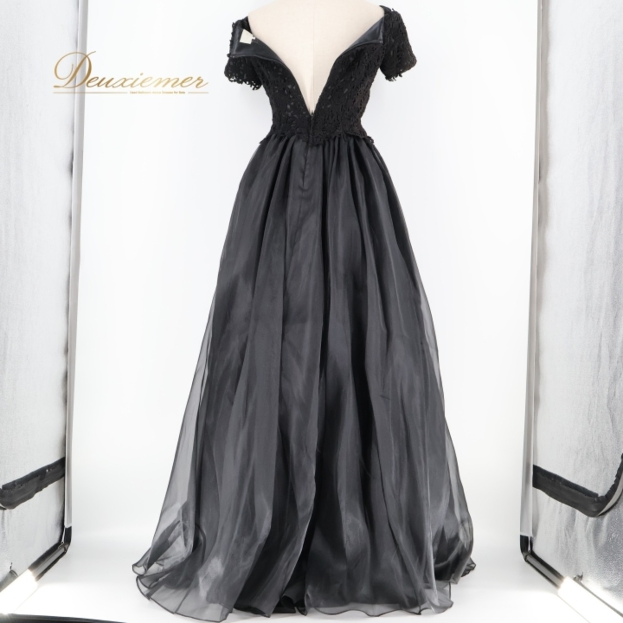 パーティドレス ワンピース ドレス ブラック系 Pure Marie 黒 レース 花 演奏会 発表会 パーティ ダンス 光沢 シック 大人向け おしゃれ フォーマル レディース 美しい 高級感 上品 クラシック ドレスアップ ロングドレス フェミニン ステージ衣装