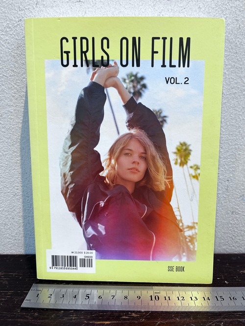 SSE BOOKS  GIRLS ON FILM   VOL.2