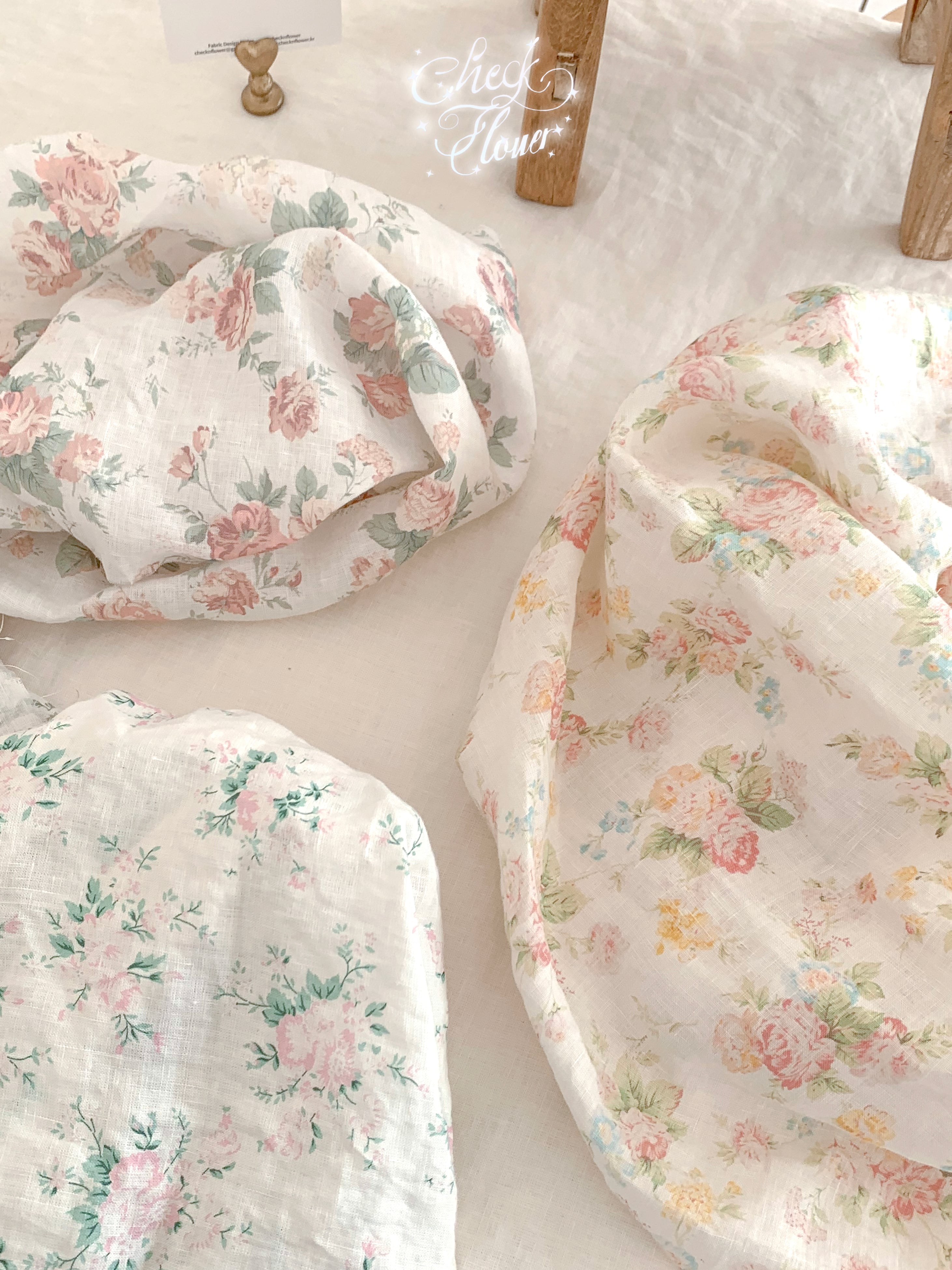 【即納】ヴィンテージフラワー　ピュアリネン生地