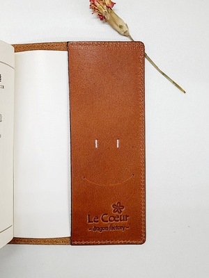 かばん屋さんの本革レザーブックカバー（キャメル）❁なし Le Coeur