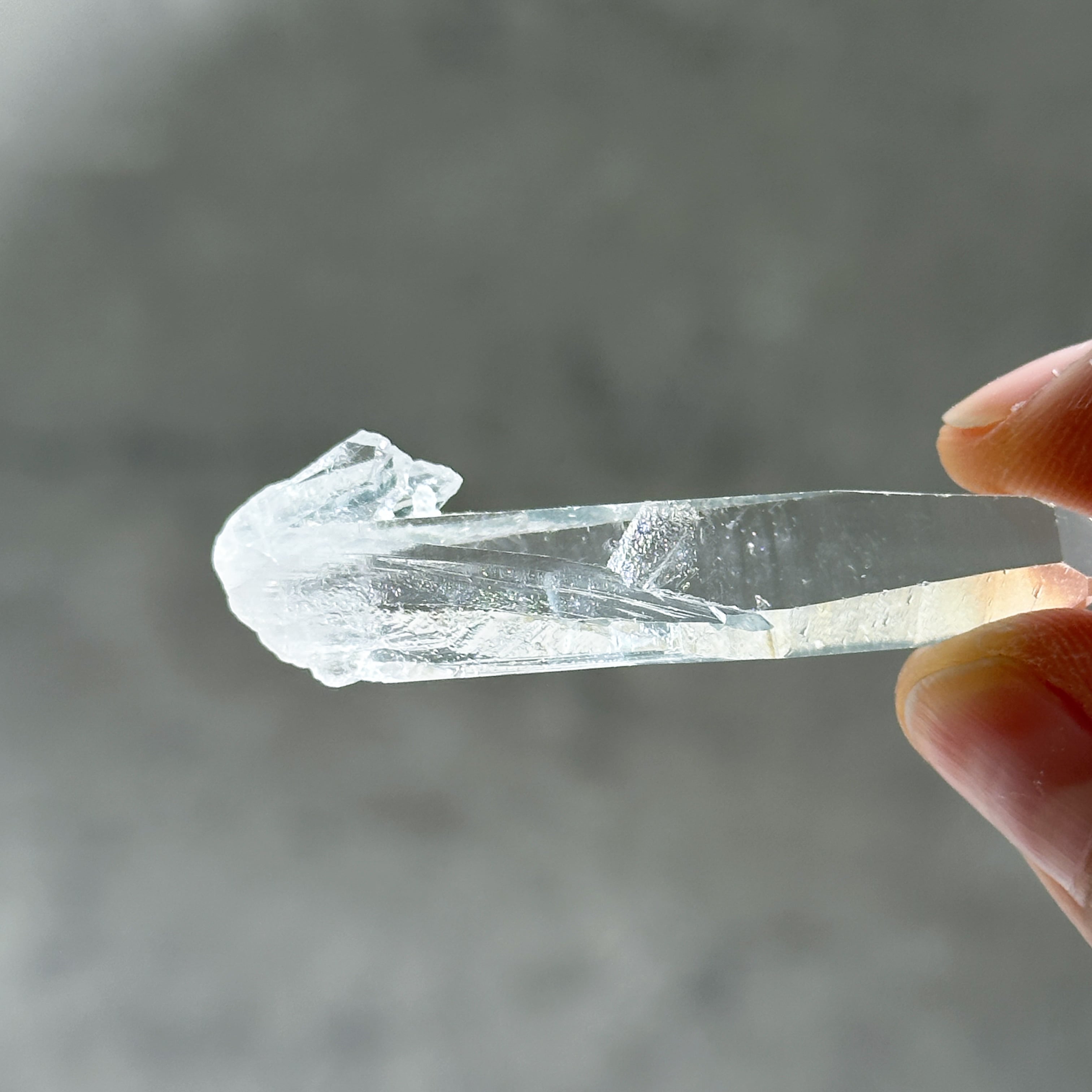 ゼッカ産クリアクォーツ ポイント 原石71 ◇ Clear Quartz